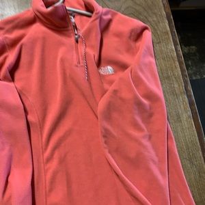 North face women’s van pull over size large lightly used coral color